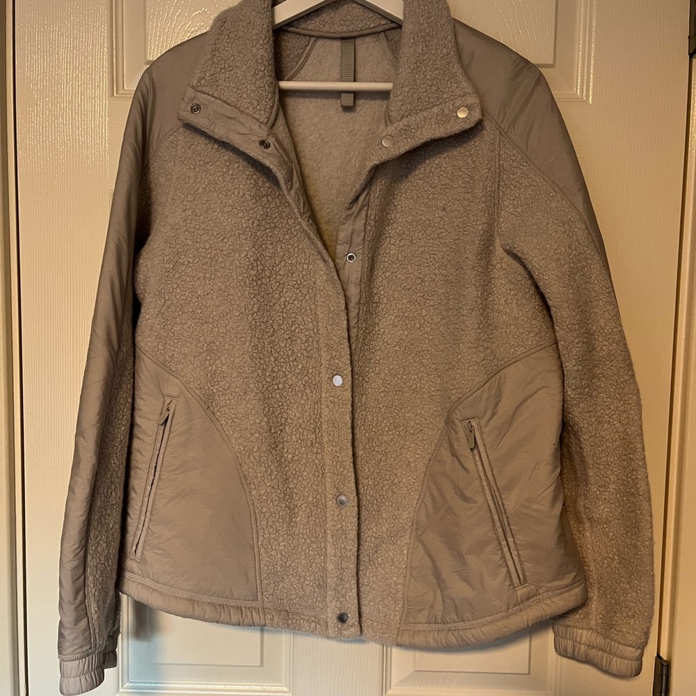 Lululemon go cozy jacket - size 10